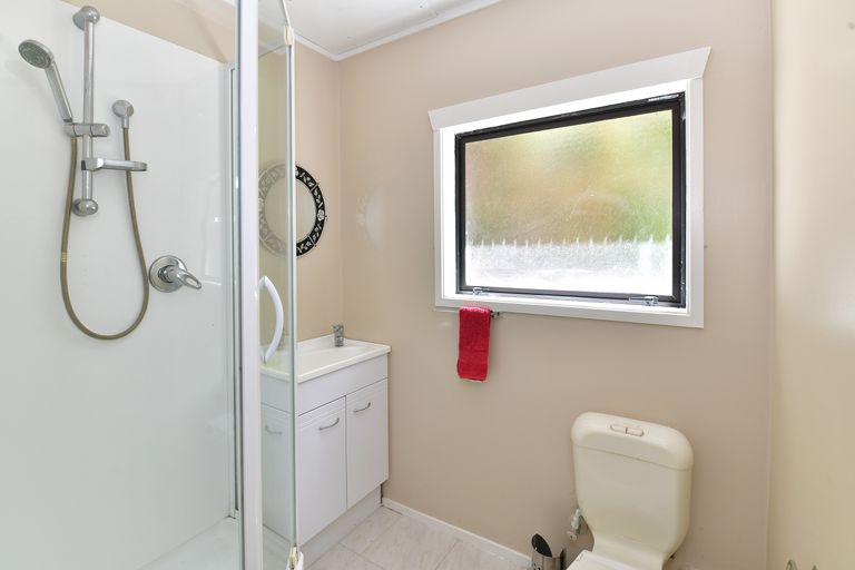 Photo of property in 11b Orewa Heights Crescent, Orewa, 0931