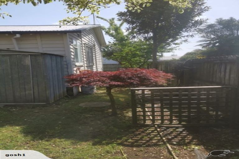Photo of property in 8b Waimana Road, Conifer Grove, Takanini, 2112