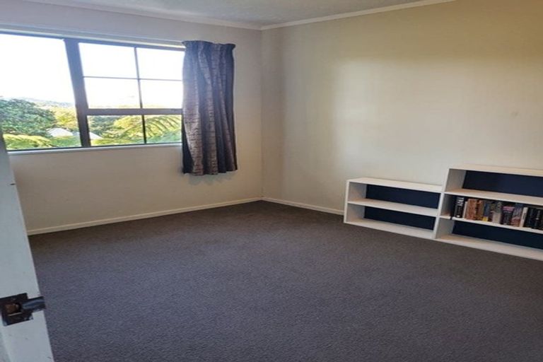 Photo of property in 67b Thurleigh Grove, Karori, Wellington, 6012