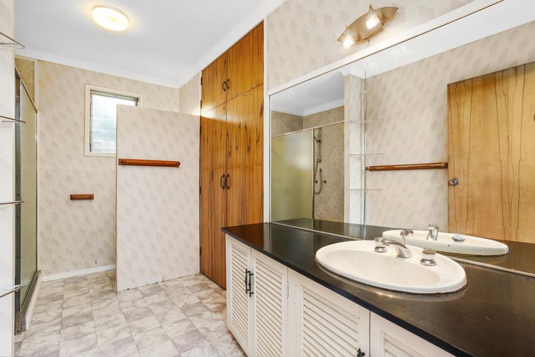 Photo of property in 278 Henderson Valley Road, Henderson Valley, Auckland, 0612