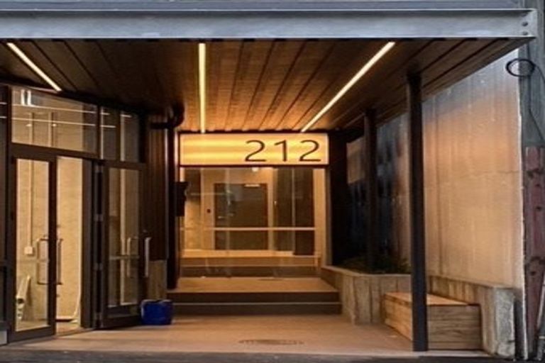 Photo of property in 212 Willis Street, Te Aro, Wellington, 6011