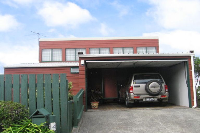 Photo of property in 14 Cobar Close, Maupuia, Wellington, 6022