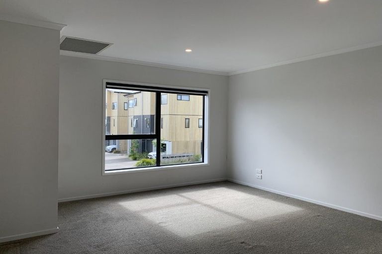 Photo of property in 27 Saltmarsh Road, Hobsonville, Auckland, 0616