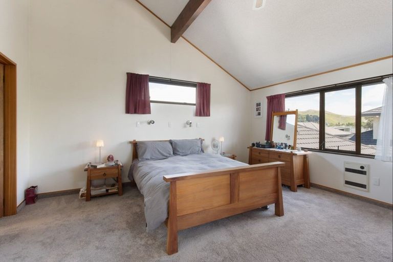 Photo of property in 29 Roskilda Crescent, Taradale, Napier, 4112