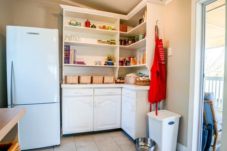 Photo of property in 10a Hill Street, Lawrence, 9532