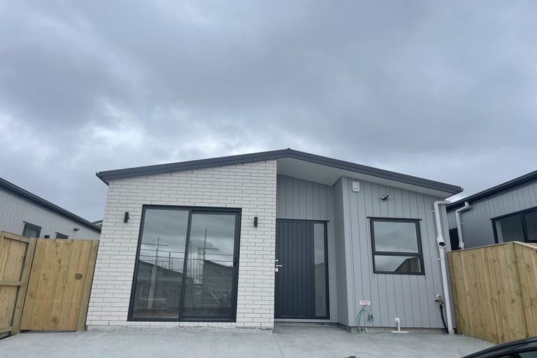 Photo of property in 7 Mata Road, Massey, Auckland, 0614