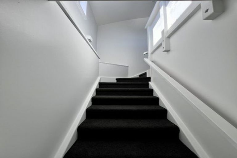 Photo of property in 6b Ahuriri Street, Strathmore Park, Wellington, 6022