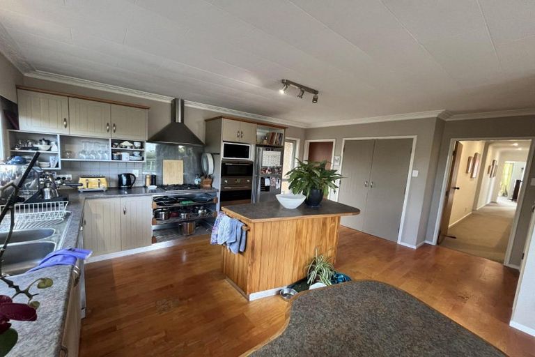 Photo of property in 5 Fairfax Terrace, Frankleigh Park, New Plymouth, 4310
