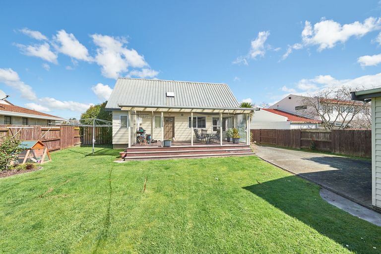 Photo of property in 62 Rennie Avenue, Milson, Palmerston North, 4414