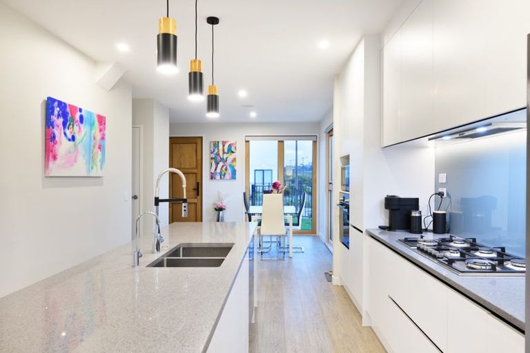 Photo of property in 28 Whakanoho Road, Westgate, Auckland, 0814