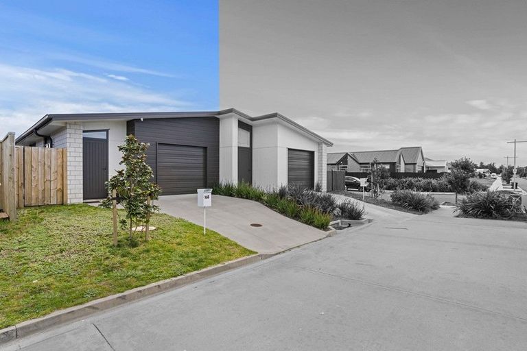 Photo of property in 16b Komata Crescent, Papamoa Beach, Papamoa, 3118