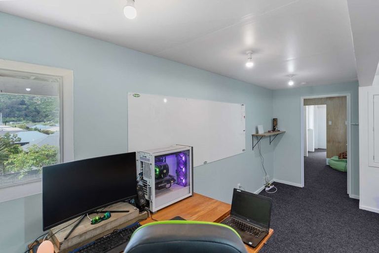 Photo of property in 111 Port Hills Road, Heathcote Valley, Christchurch, 8022