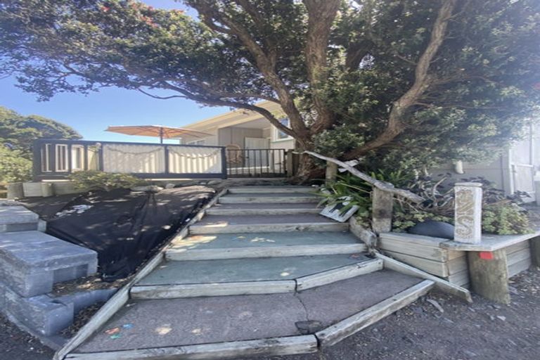 Photo of property in 232 Maunsell Road, Port Waikato, Tuakau, 2695