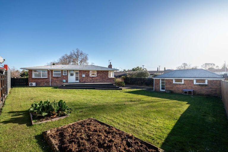 Photo of property in 3 Frame Street, Leamington, Cambridge, 3432