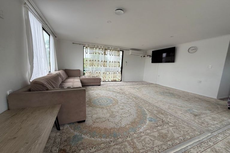 Photo of property in 14 Justamere Place, Weymouth, Auckland, 2103