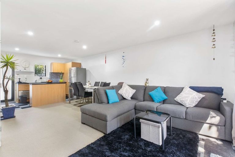 Photo of property in 5k Dryden Place, Mount Wellington, Auckland, 1051