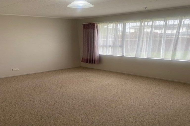 Photo of property in 13 Smeaton Road, Bell Block, New Plymouth, 4312