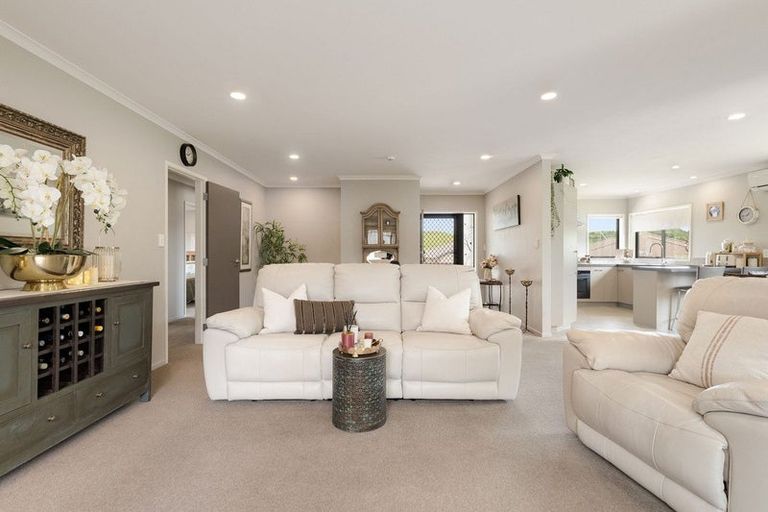 Photo of property in 4 Gina Way, Welcome Bay, Tauranga, 3112