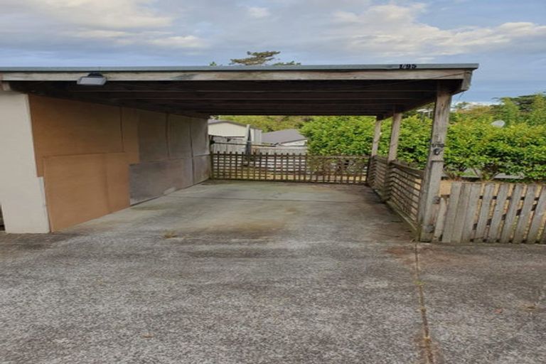 Photo of property in 1/95 Hobsonville Road, West Harbour, Auckland, 0618