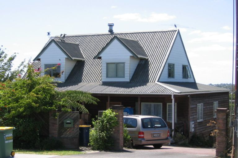 Photo of property in 135 Rangatira Road, Beach Haven, Auckland, 0626