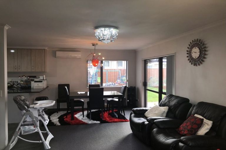 Photo of property in 33 Sun Valley Grove, Wainuiomata, Lower Hutt, 5014