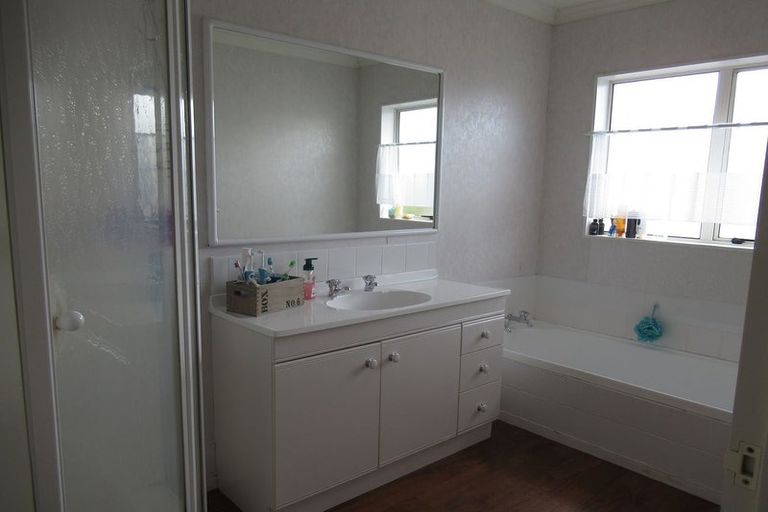 Photo of property in 133 Langdale Avenue, Paraparaumu, 5032