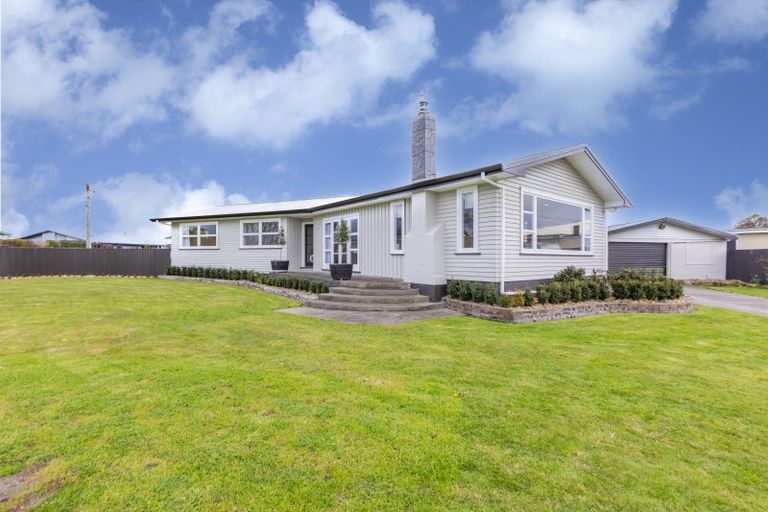 Photo of property in 5 Jull Crescent, Waipukurau, 4200