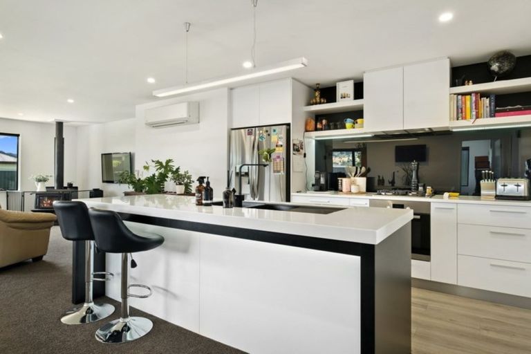 Photo of property in 4 Mallard Street, Albert Town, Wanaka, 9305