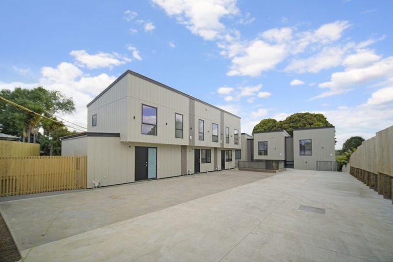 Photo of property in 8/17 Julian Place, Otara, Auckland, 2023
