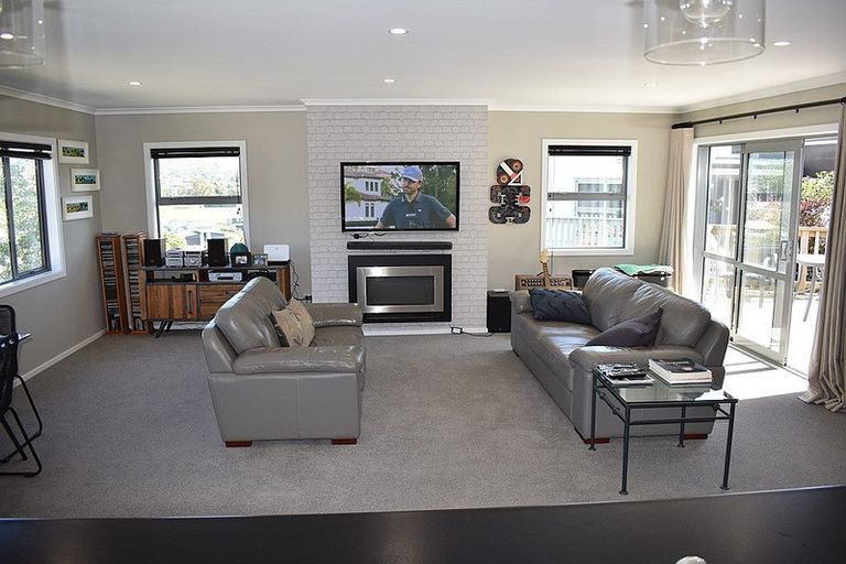 Photo of property in 16 Bluejacket Place, Whitby, Porirua, 5024