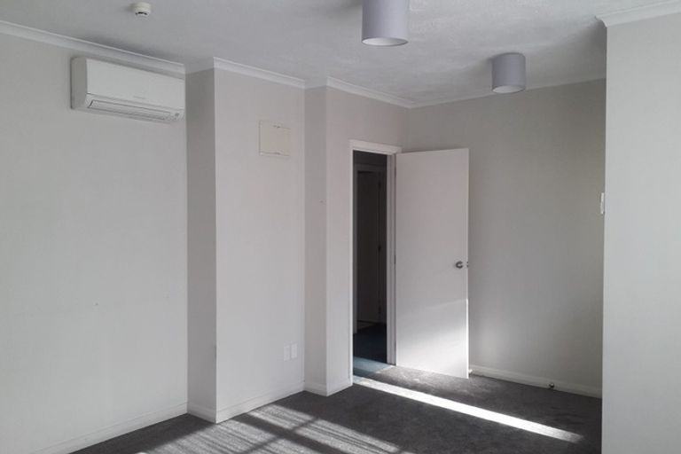 Photo of property in 2/14 James K Baxter Place, Addington, Christchurch, 8024