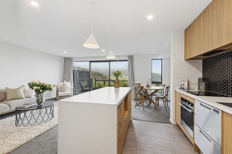 Photo of property in 28 Holystone Road, Whitby, Porirua, 5024