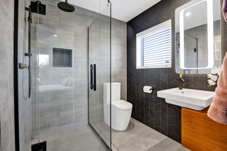 Photo of property in 9a Dolphin Parade, Bell Block, New Plymouth, 4312