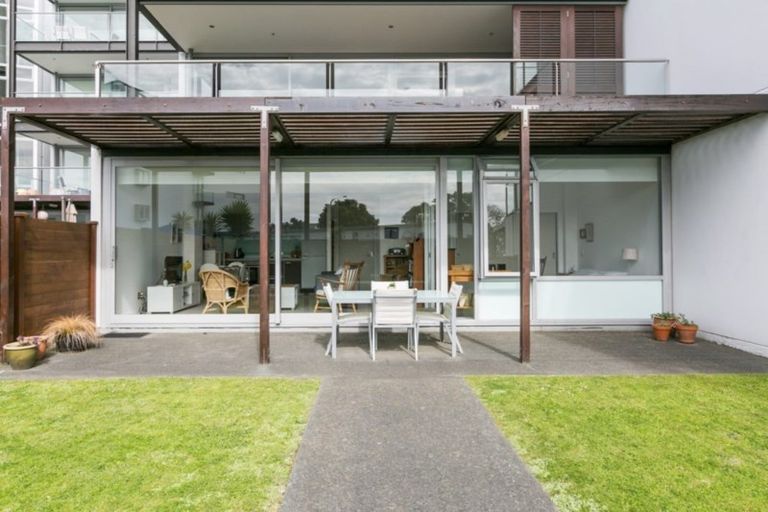 Photo of property in 102b/14 West Quay, Ahuriri, Napier, 4110