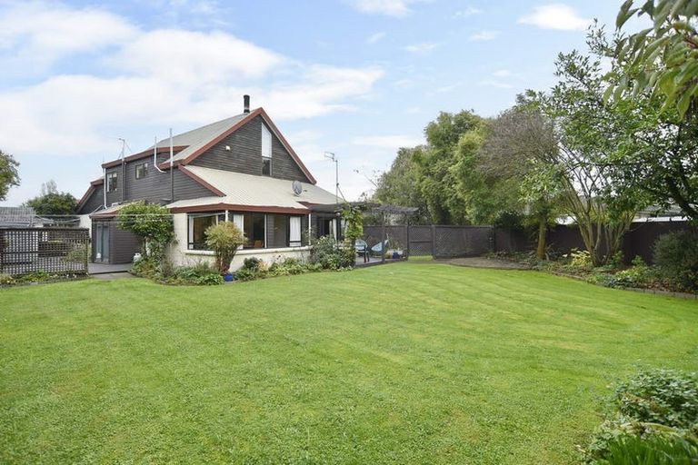 Photo of property in 19 Strachan Place, Rangiora, 7400