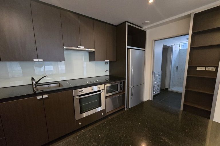 Photo of property in Summit Apartments, 11/184 Molesworth Street, Thorndon, Wellington, 6011