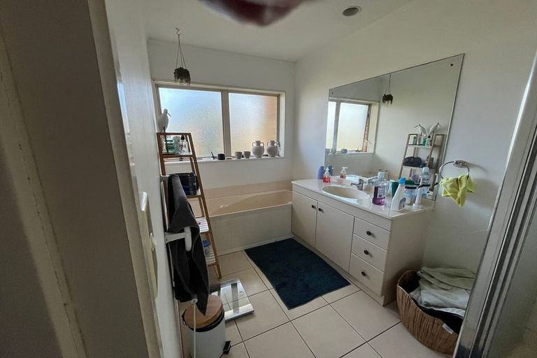 Photo of property in 2 Taiko Court, Northpark, Auckland, 2013