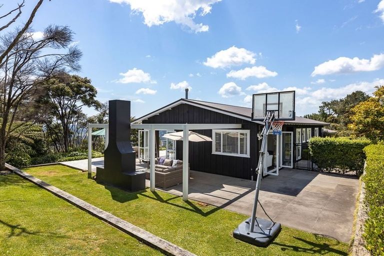 Photo of property in 373 Paremoremo Road, Paremoremo, Auckland, 0632