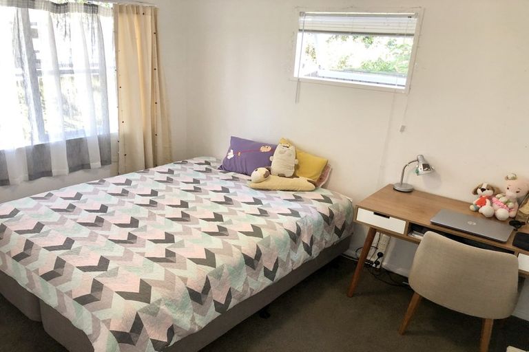 Photo of property in 1/15 Paramu Avenue, Birkdale, Auckland, 0626