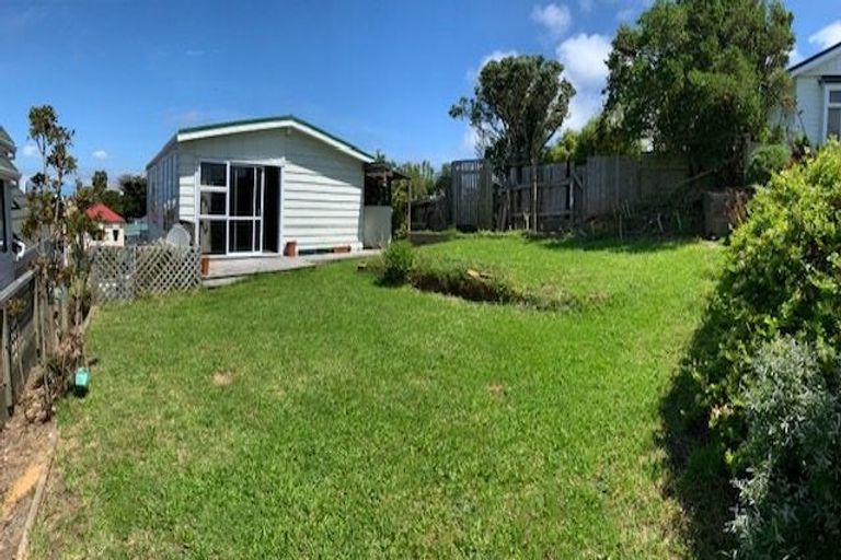 Photo of property in 34 Grove Road, Kelburn, Wellington, 6012
