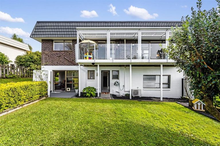 Photo of property in 2/160 Stapleford Crescent, Browns Bay, Auckland, 0630