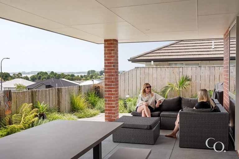 Photo of property in 89 Bert Wall Drive, Omokoroa, 3114