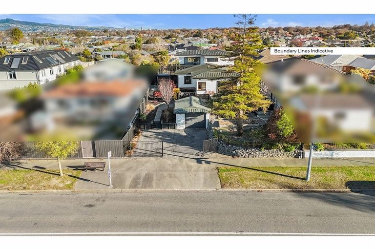Photo of property in 263 Lake Terrace Road, Shirley, Christchurch, 8061