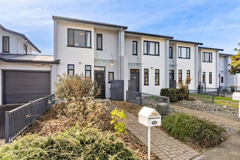 Photo of property in 34/2 Armoy Drive, East Tamaki, Auckland, 2016