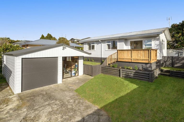 Photo of property in 38 Queen Road, Bellevue, Tauranga, 3110