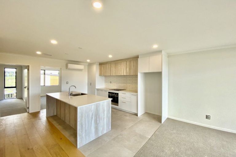 Photo of property in 3/1 Aperira Lane, Wiri, Auckland, 2104