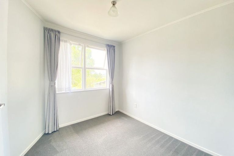 Photo of property in 63 Rehia Road, Massey, Auckland, 0614
