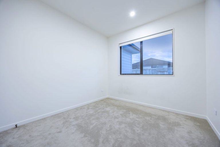 Photo of property in 5 Cutfield Lane, Kumeu, 0810