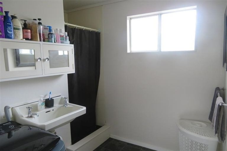 Photo of property in 28b Leighton Avenue, Waiwhetu, Lower Hutt, 5010