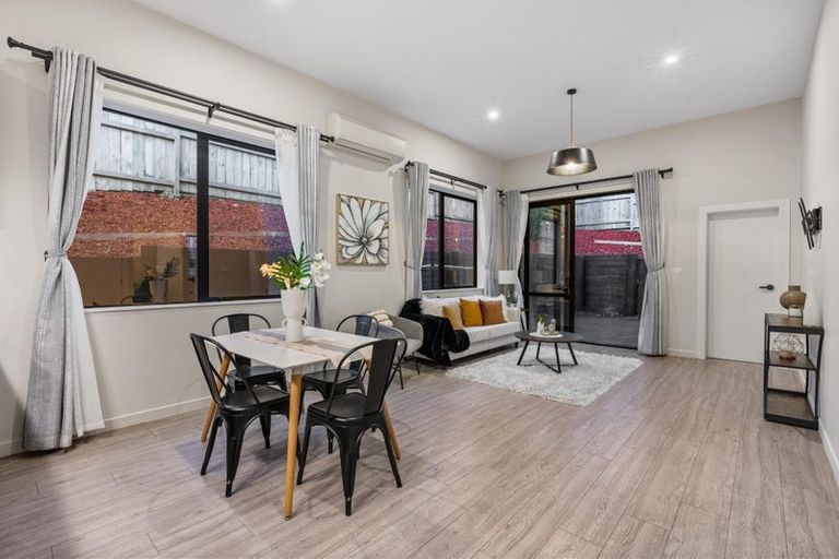 Photo of property in 1 Barrique Road, Kumeu, 0810